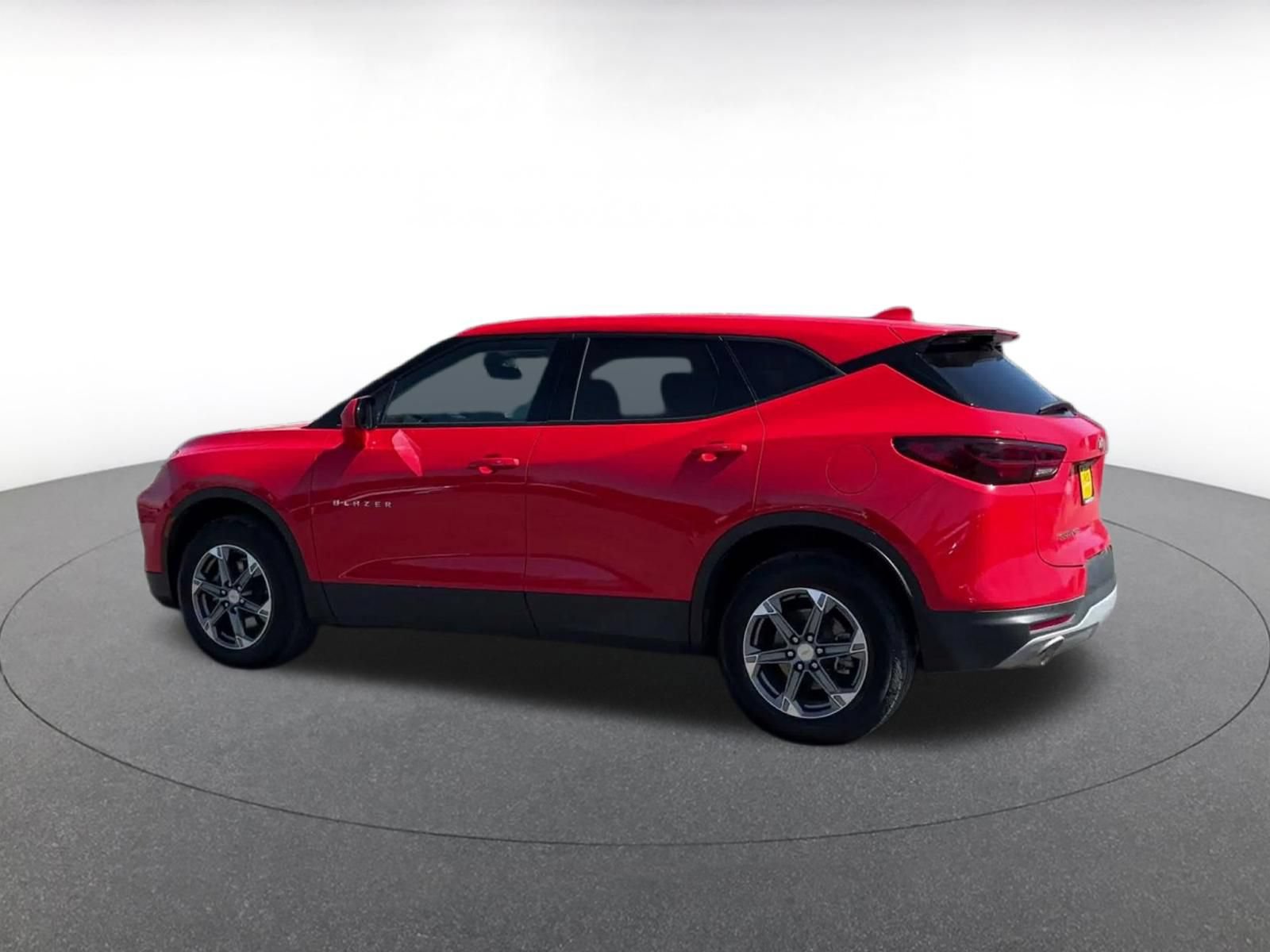 Used 2026 Chevrolet Blazer LT AWD/4WD image 9