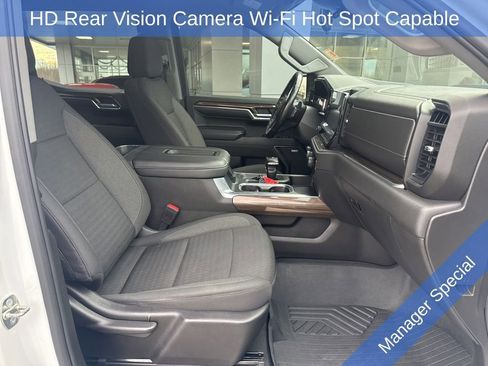 Used 2022 Chevrolet Silverado 1500 LT Trail Boss w/ Convenience Package II image 28