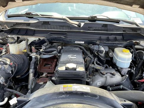 Used 2015 RAM 2500 Laramie w/ Convenience Group AWD/4WD image 32