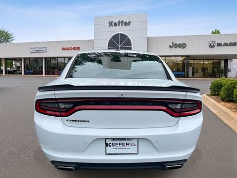 Used 2021 Dodge Charger SXT w/ Blacktop Package RWD image 5