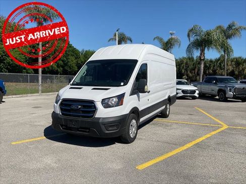 Used 2022 Ford E-Transit 148 High Roof Extended image 2