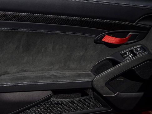 Used 2024 Porsche 718 Cayman GT4 RS image 26