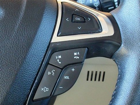 Used 2022 Ford Edge Titanium AWD/4WD image 21
