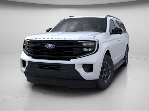 New 2026 Ford Expedition Max Active image 2