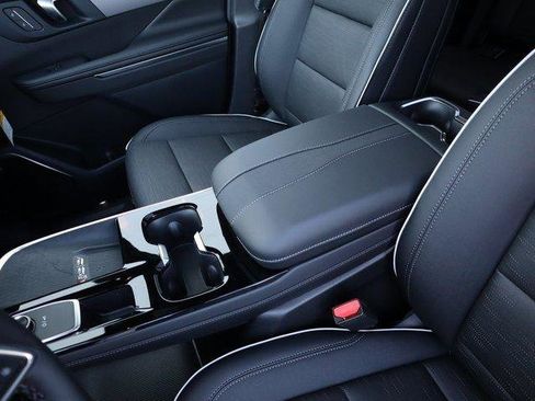 New 2026 Buick Enclave Sport Touring w/ Power Package image 28