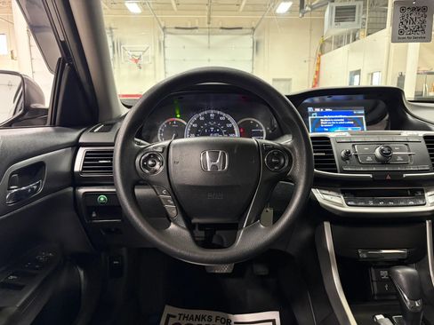 Used 2015 Honda Accord LX image 30