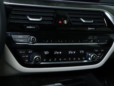 Certified 2023 BMW 540i xDrive w/ Premium Package image 27