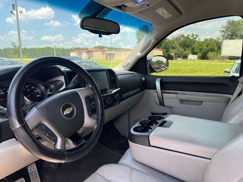 Used 2011 Chevrolet Silverado 1500 LT w/ All-Star Edition AWD/4WD image 10