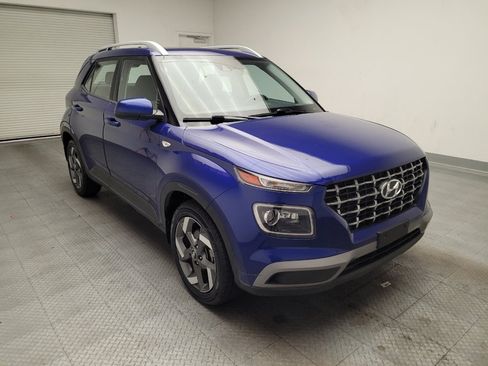 Used 2021 Hyundai Venue SEL w/ Premium Package FWD image 13