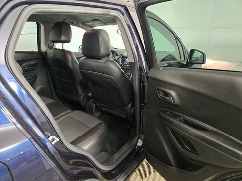 Used 2021 Chevrolet Trax LT w/ Driver Confidence Package image 16