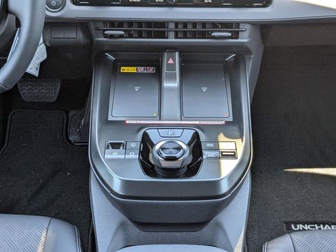 New 2026 Subaru Uncharted AWD image 18