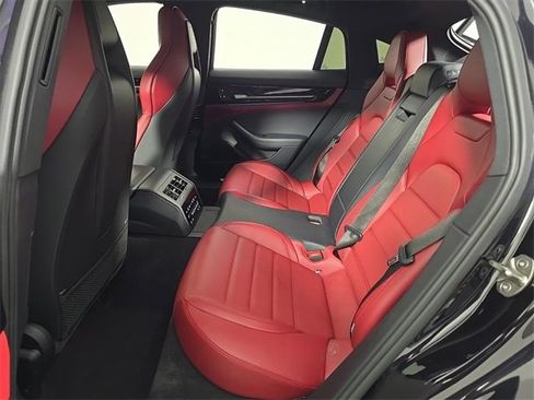 Certified 2024 Porsche Panamera image 15