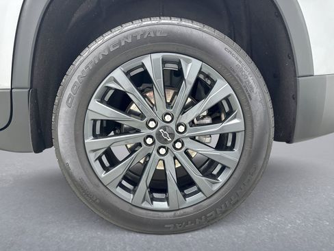 Used 2023 Chevrolet Traverse RS AWD/4WD image 29