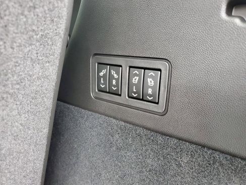 Certified 2024 Cadillac XT6 Sport image 32