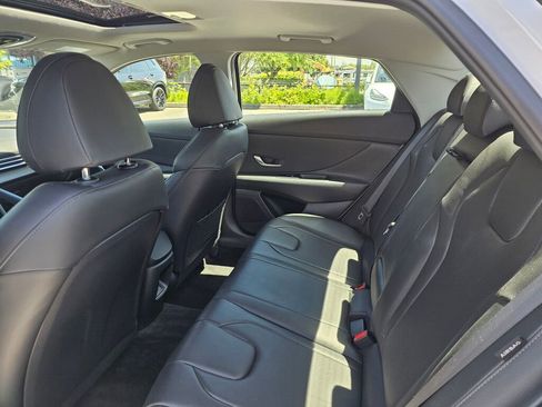 Used 2025 Hyundai Elantra Limited FWD image 20