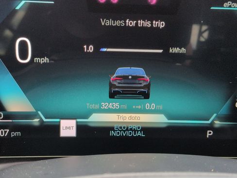 Used 2023 BMW i4 eDrive35 RWD image 21