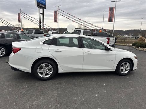 Used 2024 Chevrolet Malibu LS w/ Driver Confidence Package image 3