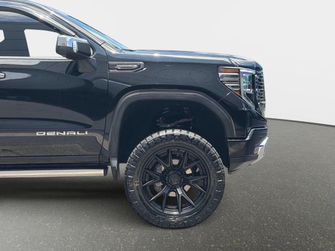 Used 2025 GMC Sierra 1500 Denali Ultimate AWD/4WD image 4
