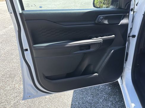 Used 2024 Ford Ranger XL w/ Trailer Tow Package image 18