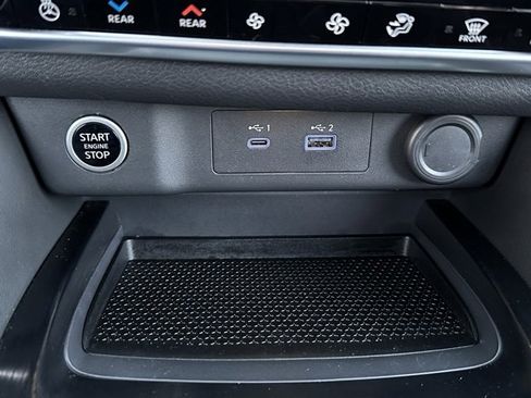 Used 2022 Nissan Rogue SL w/ SL Premium Package image 36