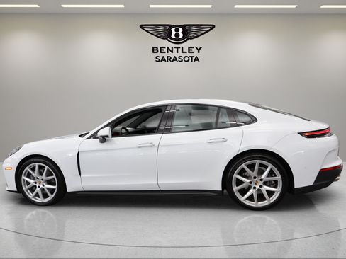 Used 2024 Porsche Panamera image 5