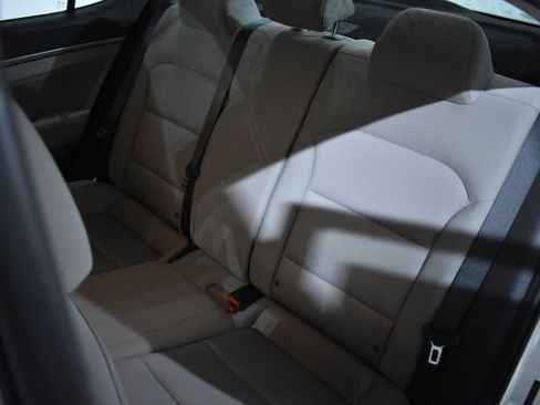 Used 2018 Hyundai Elantra SEL image 27