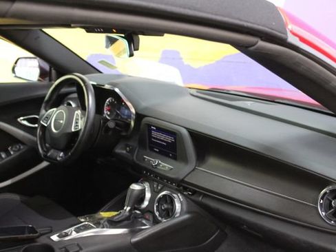 Used 2020 Chevrolet Camaro LT w/ RS Package RWD image 10