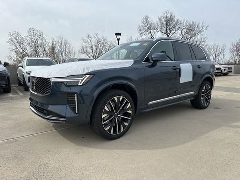New 2026 Volvo XC90 B6 Plus w/ Protection Package image 3