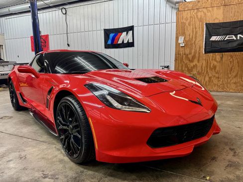 Used 2018 Chevrolet Corvette Grand Sport w/ Grand Sport Heritage Package image 2