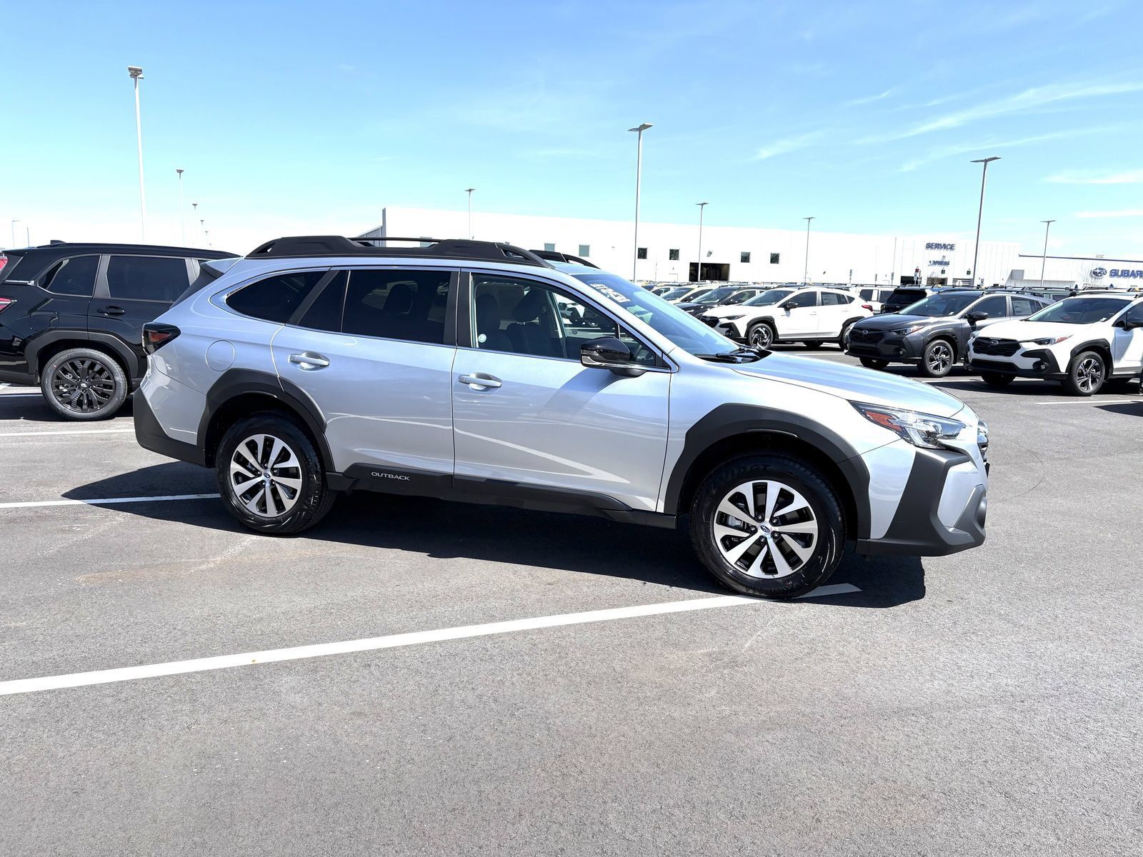 Used 2025 Subaru Outback Premium AWD/4WD image 7