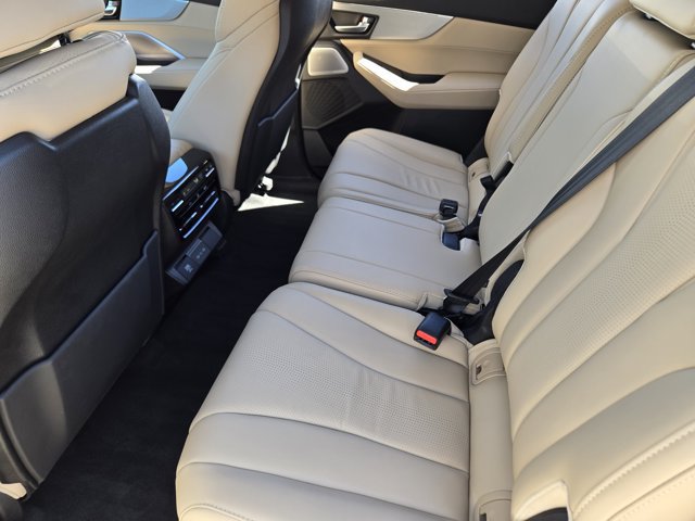 Certified 2026 Acura MDX w/ Technology Package FWD image 29