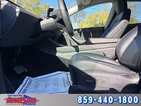 Used 2021 Tesla Model Y Long Range image 40