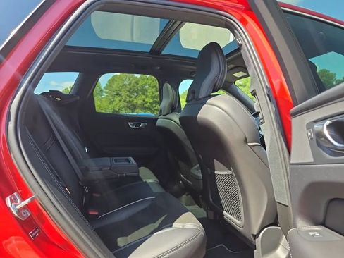 Used 2019 Volvo XC60 T5 R-Design AWD/4WD image 48