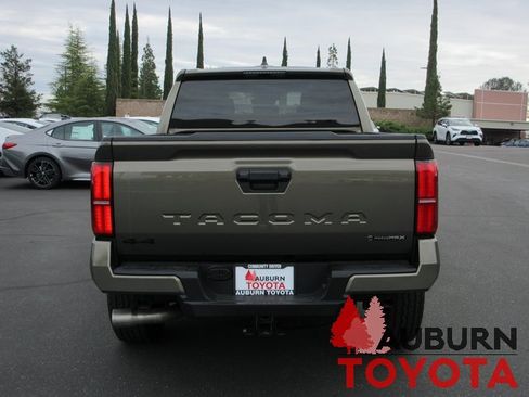 New 2025 Toyota Tacoma TRD Off-Road image 4