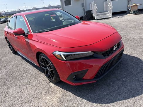 Used 2024 Honda Civic Sport Touring image 3