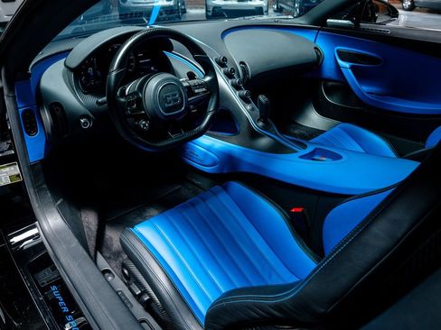Used 2023 Bugatti Chiron Super Sport image 17