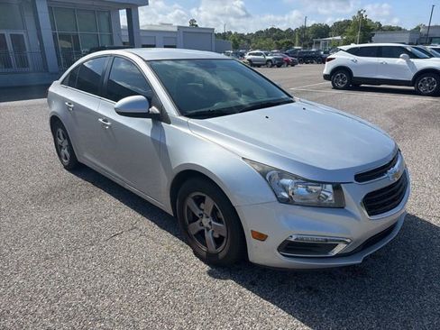 Used 2016 Chevrolet Cruze LT FWD image 3