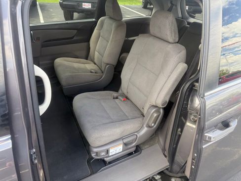 Used 2015 Honda Odyssey EX image 33