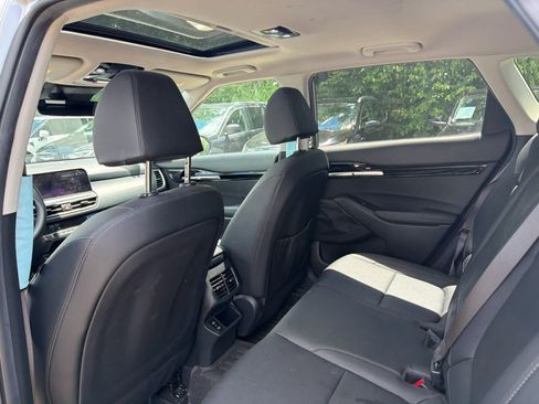 Used 2024 Kia Seltos EX AWD/4WD image 6