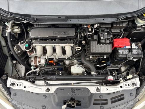 Used 2013 Honda Fit Sport image 28