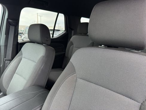 Used 2023 Chevrolet Traverse LT w/ Rear Camera Mirror Package AWD/4WD image 28