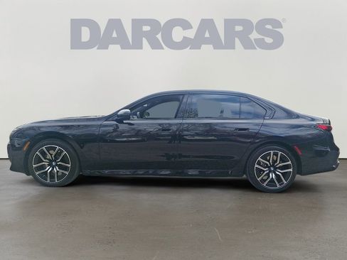 Used 2025 BMW 760i xDrive w/ Executive Package image 4