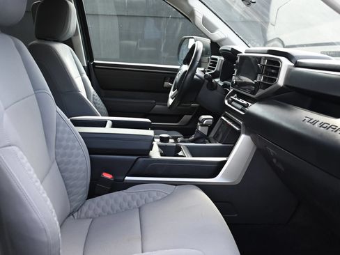 Used 2022 Toyota Tundra SR5 RWD image 17