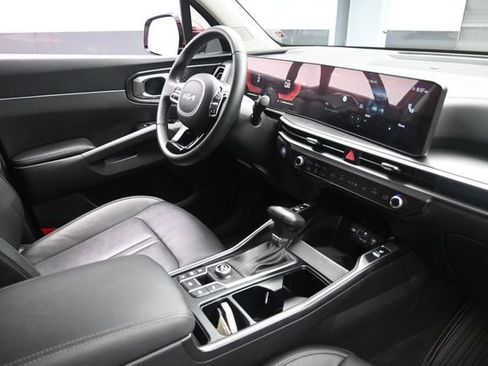 Used 2025 Kia Sorento S FWD image 29