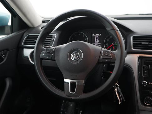 Used 2013 Volkswagen Passat 2.5 SE FWD image 14