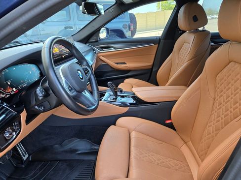 Used 2023 BMW 540i xDrive w/ Executive Package image 9