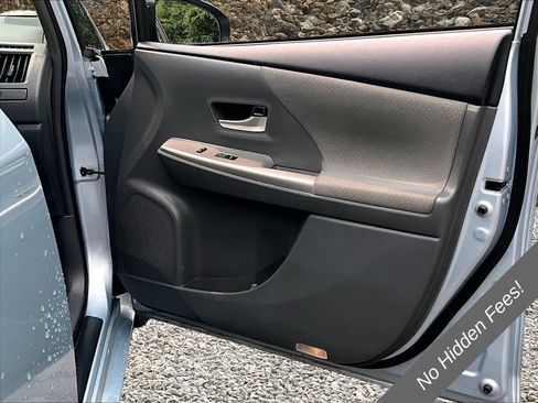 Used 2014 Toyota Prius V Two FWD image 20