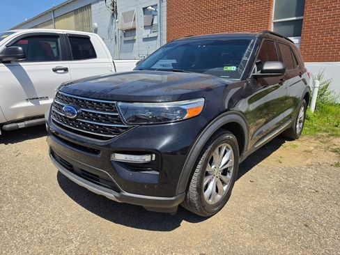 Used 2020 Ford Explorer XLT w/ Equipment Group 202A AWD/4WD image 1