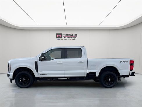 Used 2026 Ford F350 Lariat w/ Black Appearance Package image 4