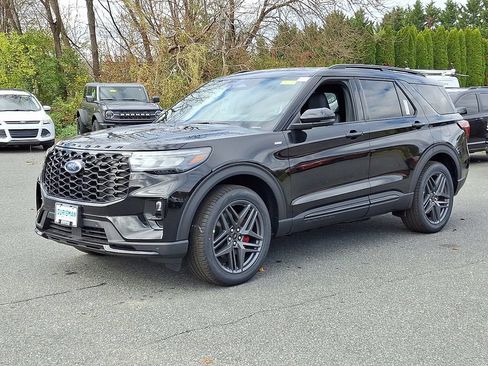 New 2026 Ford Explorer ST-Line w/ ST-Line Street Pack AWD/4WD image 2